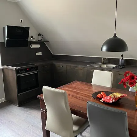 Likehome Apartment *